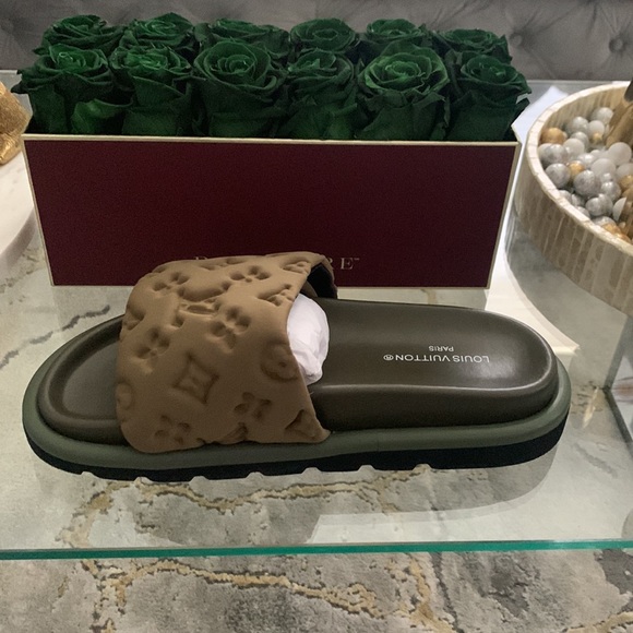 SOLD - Picture 5 of 6